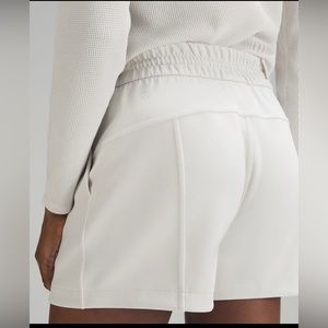Lululemon softstreme high rise short 4” Bone